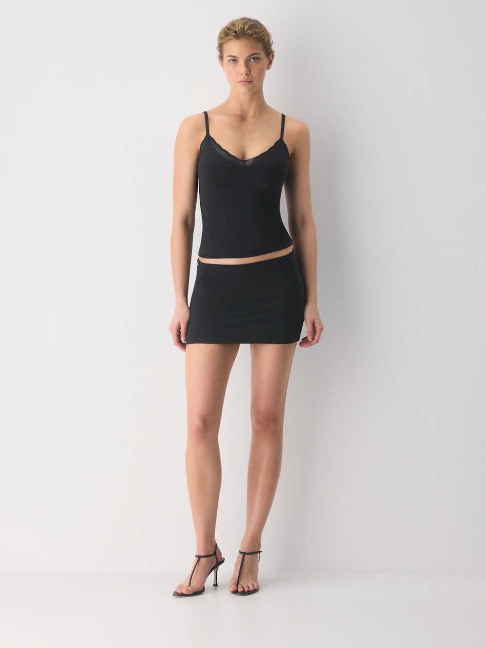 Aritzia Original Contour Flirt Camisole | New